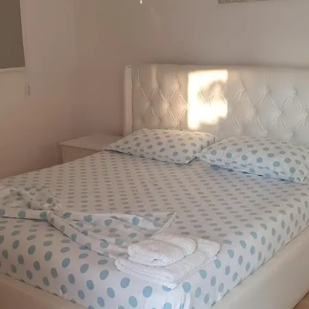 Διαμέρισμα White Oasis Εξαμίλιο