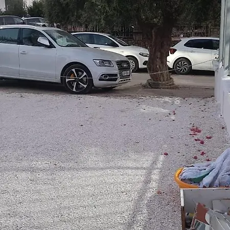 White Oasis Διαμέρισμα Εξαμίλιο