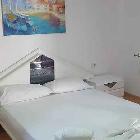 White Oasis Daire *